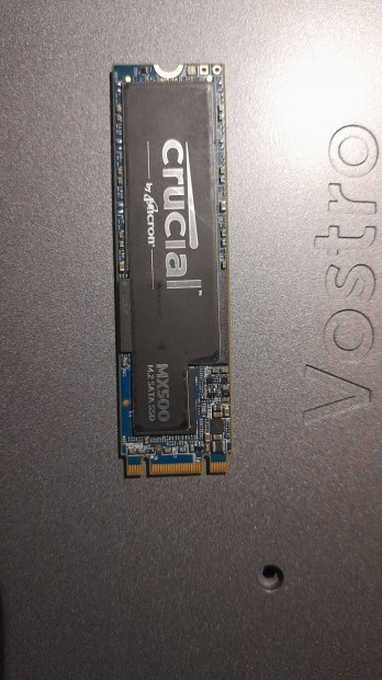 Crucial MX500 1TB M.2 SATA3 SSD elad