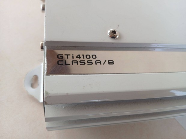 Crunch GTI 4100 Series Class A/B aut�ba er�s�t� hangsz�r�val