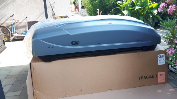 Cruz Paddock 470GM grey matt tet�box �s Cruz Alu Cargo R138 tet�csomag