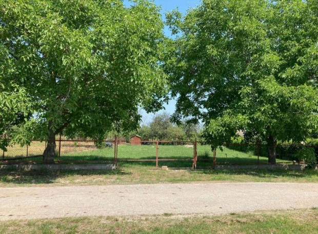 Csajg, Balaton kzelben ptsi telek!, 812 m2-es, telek