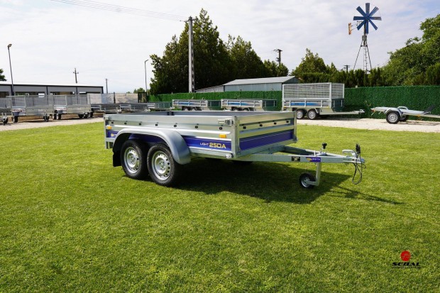 Csak �prilisban! �j 250x135cm-es ut�nfut� rendsz�mmal - Kecskem�ten