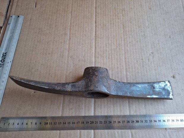 Cs�k�nyfej elad�