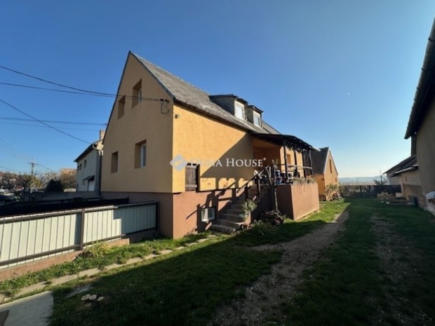 Cs�kv�ri elad� 130 nm-es h�z