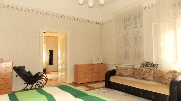 Csal�di birtok elad� Kiskunf�legyh�za k�rzet�ben