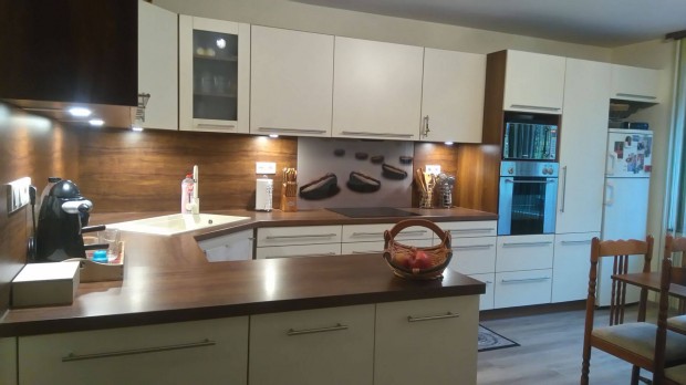 Csal�di h�z 415.000 Ft/m2