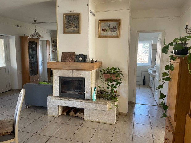 Csal�di h�z Balatonlell�n