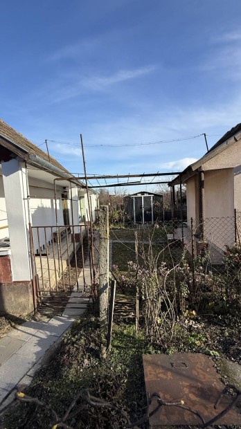 Csal�di h�z Cs�sz�n.