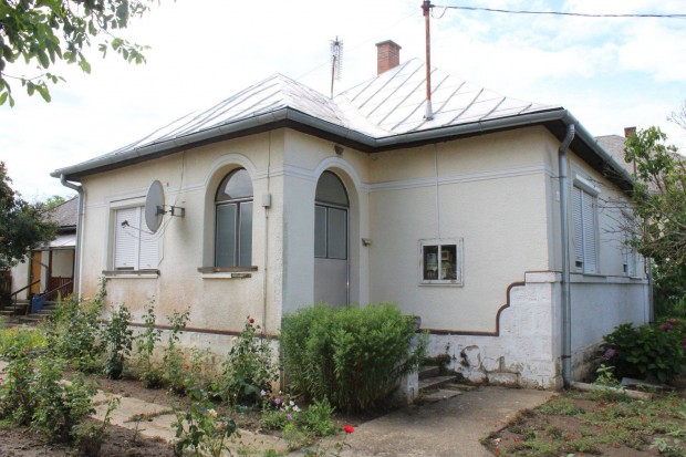 Csal�di h�z Gy�re f�utc�j�n!