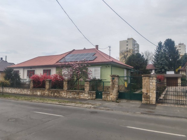 Csal�di h�z Ny�regyh�za Kr�dy Gyula utca