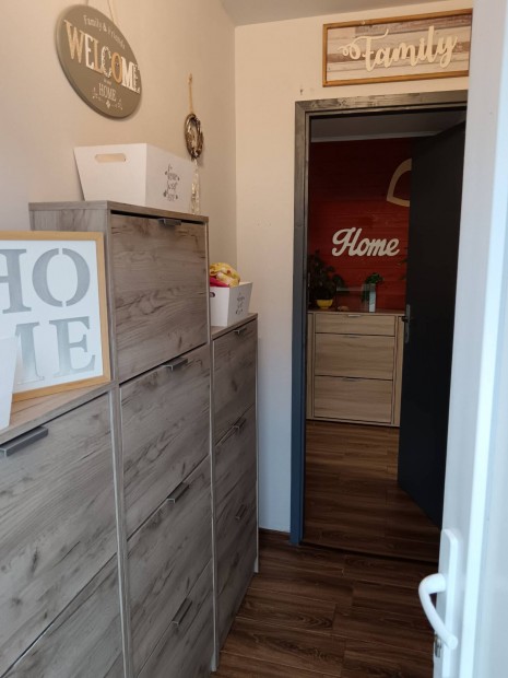 Csal�di h�z Rom�ndon 