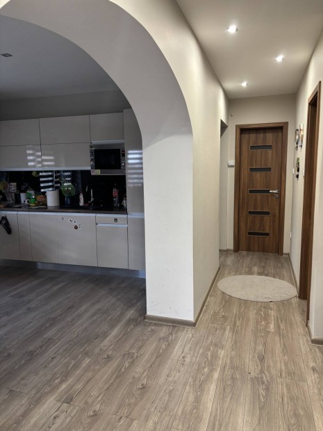 Csal�di h�z T�pl�nszentkereszt