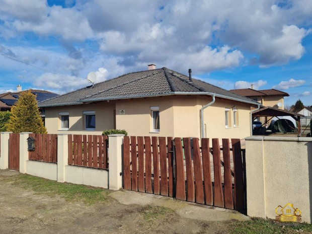 Csal�di h�z T�k�l�n, a k�zkedvelt Szent Erzs�bet utc�ban! 1210