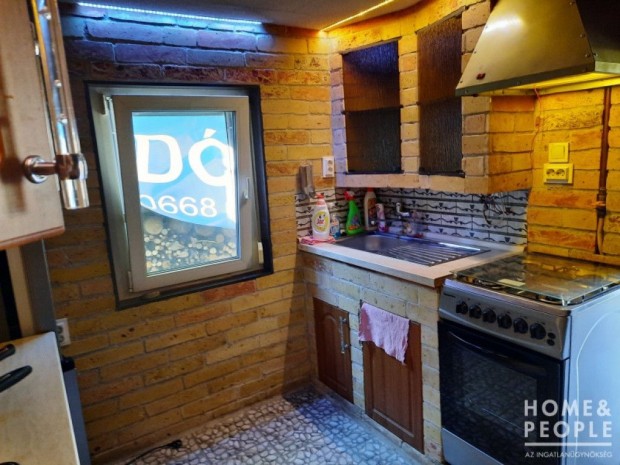 Csal�di h�z �jpet�fi telepen - Szeged