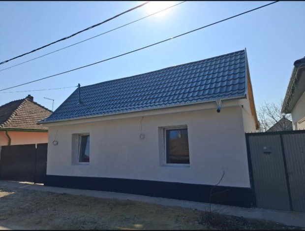 Csal�di h�z, Pletykafalu sz�v�ben Csak be kell k�lt�znie!