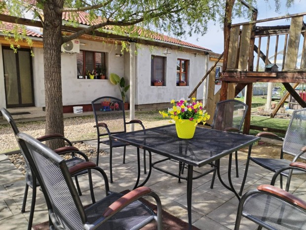 Családi ház, kertes ház Nyírtura