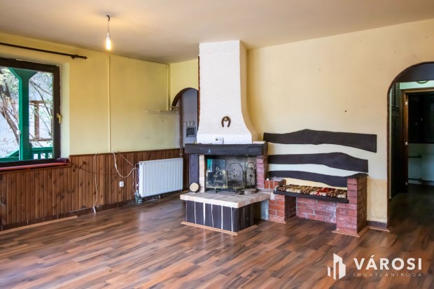 Csal�di h�z a Velencei t�n�l