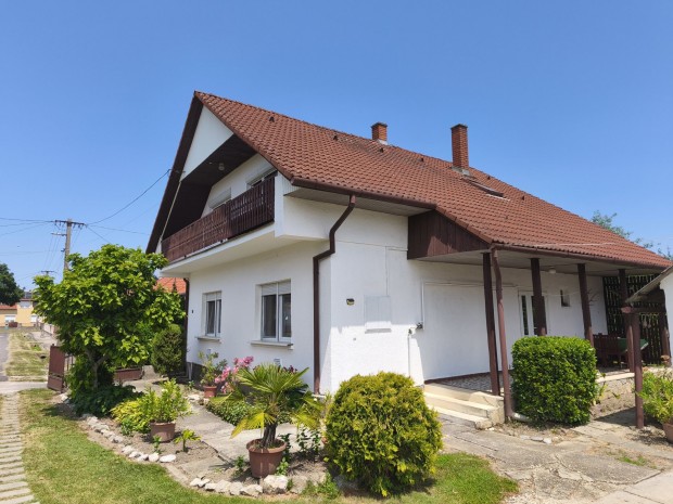 Csaldi hz elad Nagyatdon  Zldvezet, vroskzpont, knyelem egy