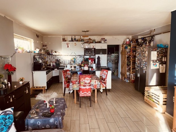 Csal�di h�z elad�, T�borfalva