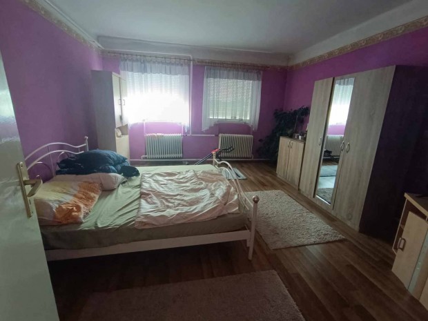 Családi ház eladó nagy telekkel Adásztevelen!