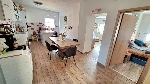 Csal�di h�z nyugodt k�rnyezetben