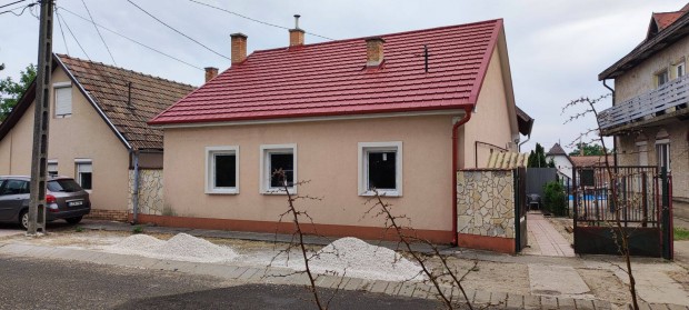 Családi házi,felújítás közben Eladó !