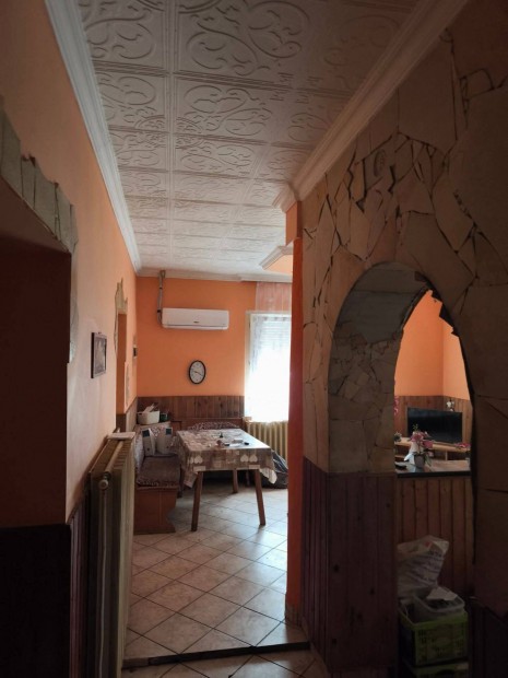 Csal�dih�z Kunszentmikl�s