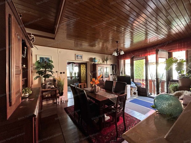 Cs�talj�n 2 h�l�szoba - nappali- �tkez�s csal�di h�z elad�