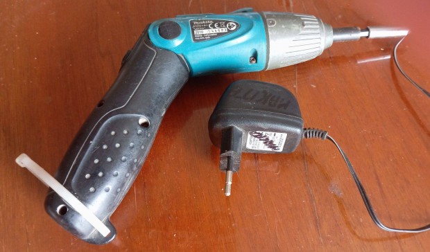 Csavarbehajt Makita 6723D 4.8v