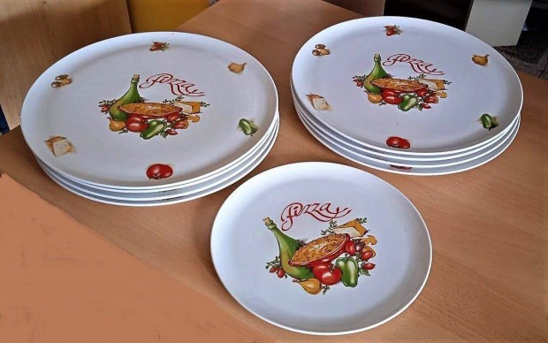 Cseh nagy porceln pizzs tl, ssz. 9 db. szp, sznes kpekkel