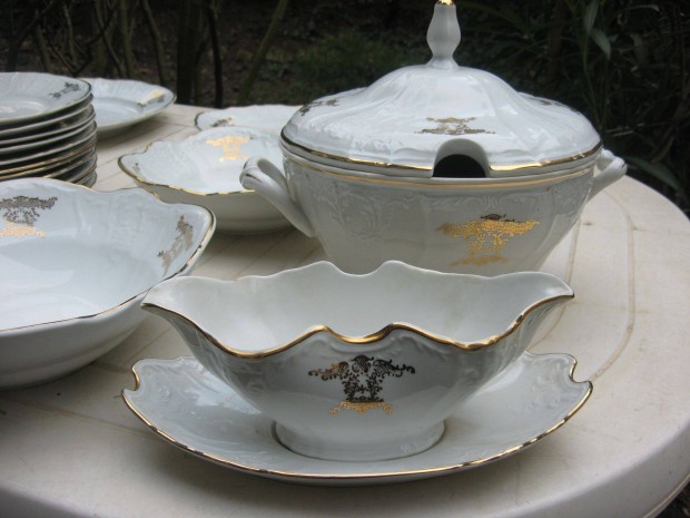 Csehszlovk Bernadotte 12 szemlyes porceln tkszlet luxus aranyozot