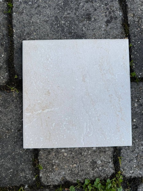 Csempe (20x20cm)