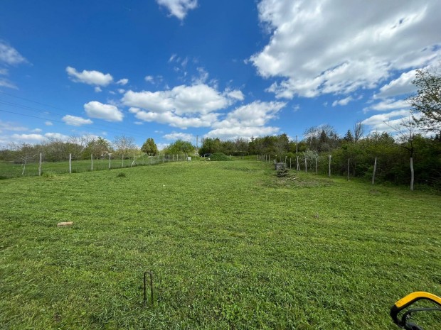 Csendes lak��vezeti saroktelek, Balatonf�zf�