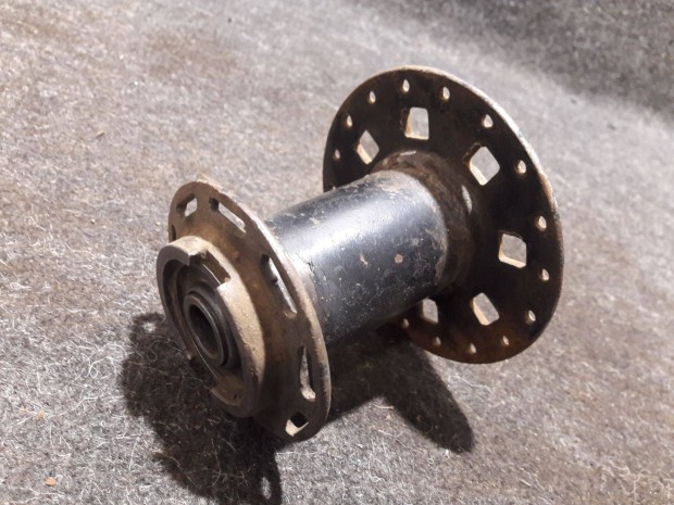 Csepel 100 / 125 hts kerk agy