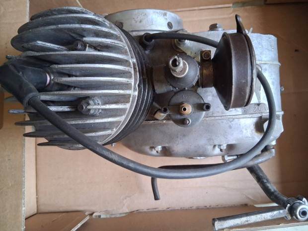 Csepel 125 motorblokk és alkatrészei