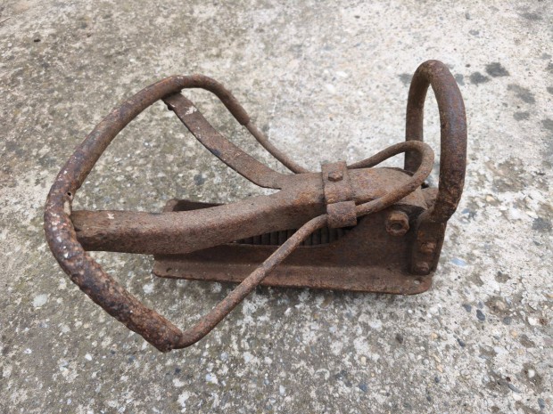 Csepel 250 h�ts� �l�s