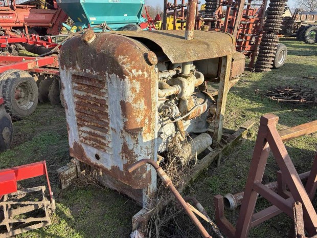 Csepel 6 hengeres Dutra motor