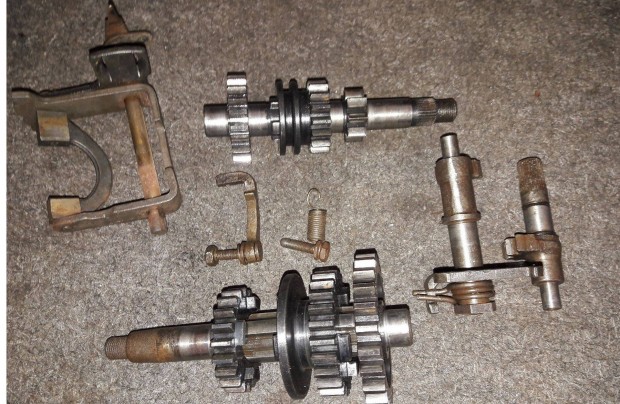 Csepel / Danuvia gy�ri komplett v�lt� szett