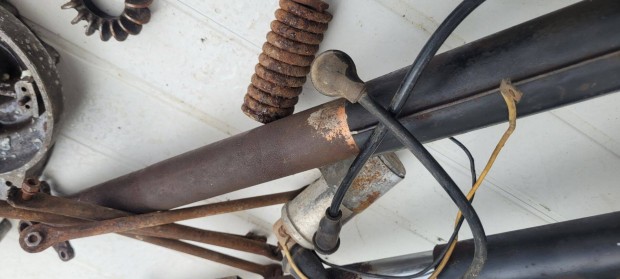 Csepel alkatr�szek