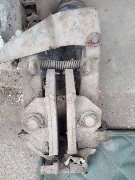 Csepel teheraut alkatrszek elad