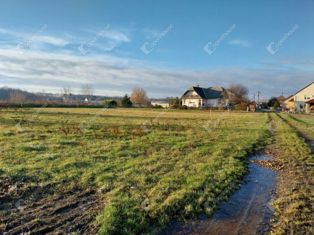 Csepregi elad� 1283 nm-es telek