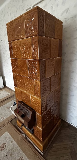 Cserépkályha gázégővel 2 egyforma