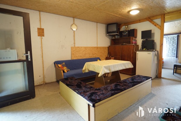 Cserf�i hegyen lakhat� h�tv�gi h�z