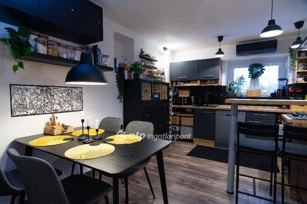 Cserkesz�l�i 92 nm-es h�z elad�