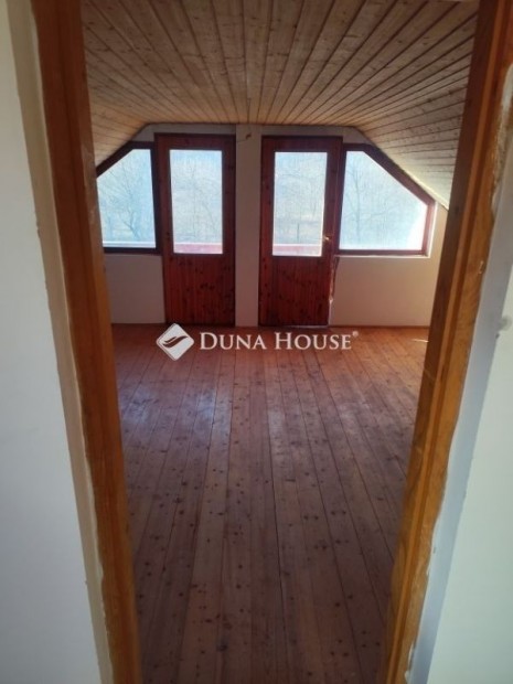 Cserkesz�l�i 92 nm-es h�z elad�