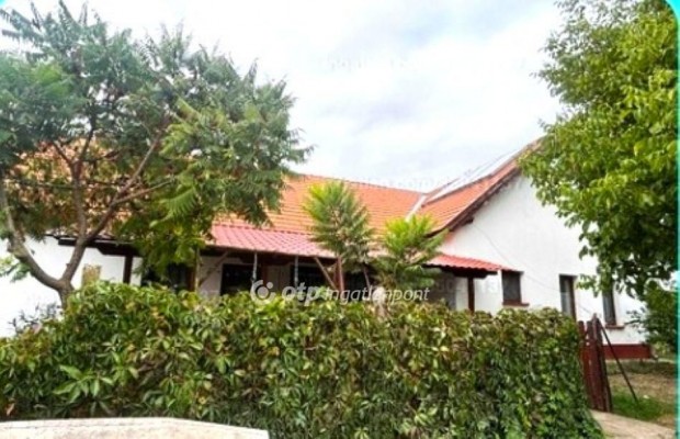 Cserkesz�l�i elad� 146 nm-es h�z