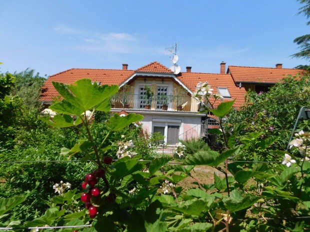 Cserszegtomajon t�bbgener�ci�s h�z elad�