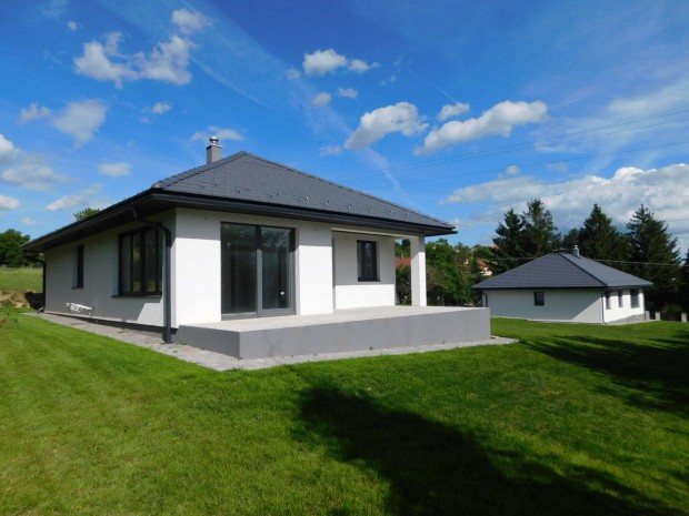 Cserszegtomajon �j �p�t�s� h�z/h�zak elad�k