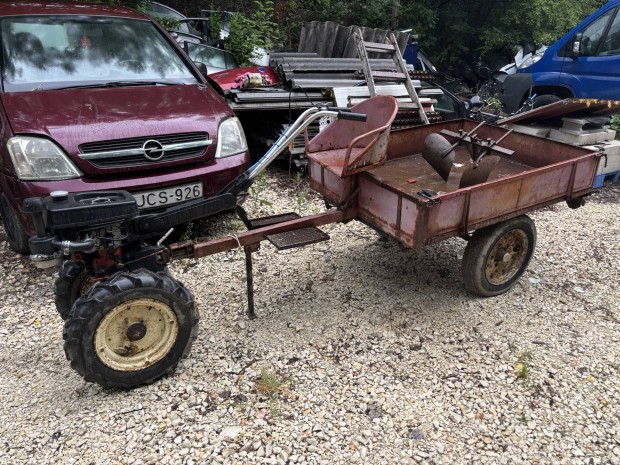 Csettegő kerti traktor robi 51-55 eladó