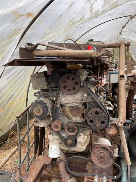 Csetteg�k ezermestereknek