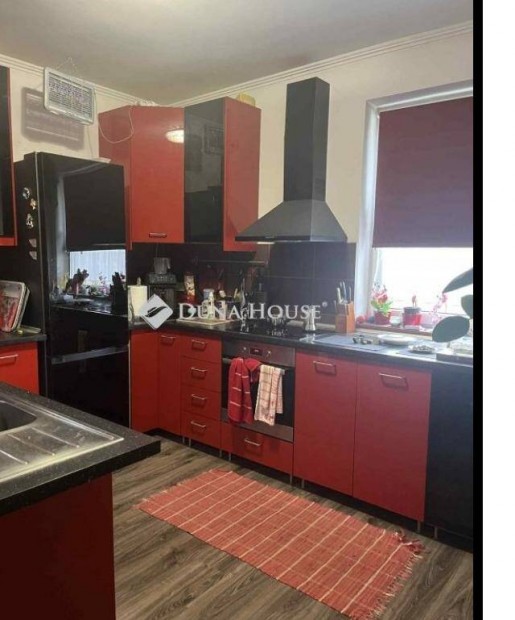 Csipkereki 98 nm-es h�z elad� #5179225